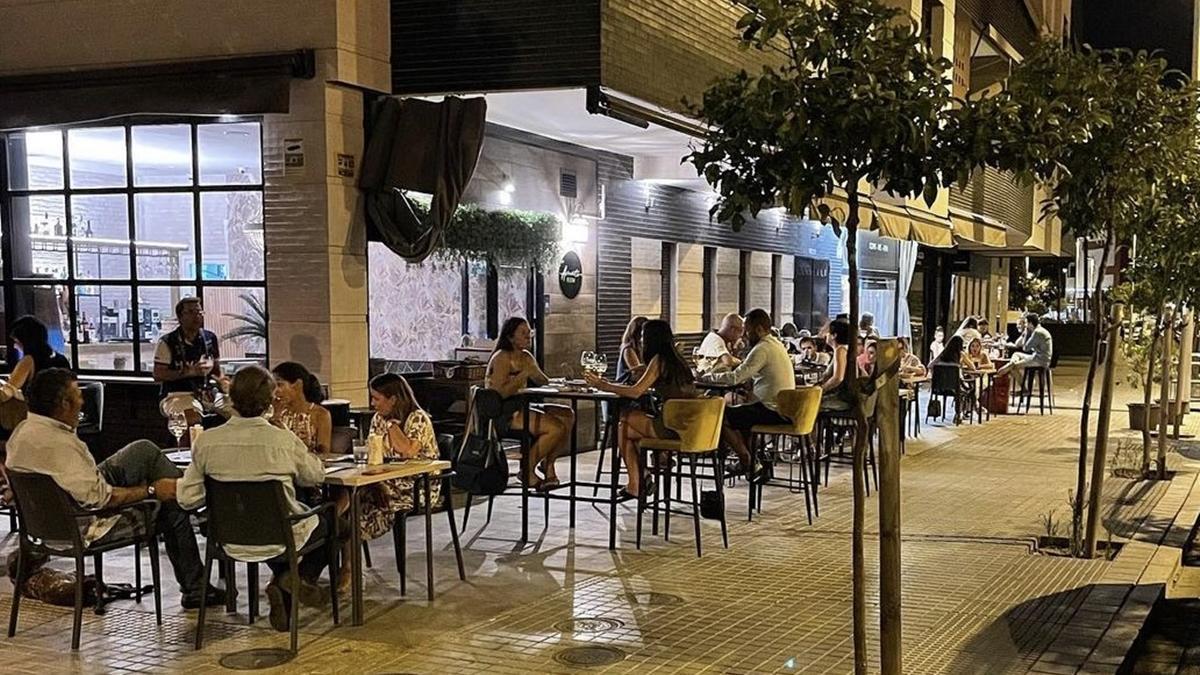 La terraza de Amati Room es ideal para disfrutar de una estupenda velada.