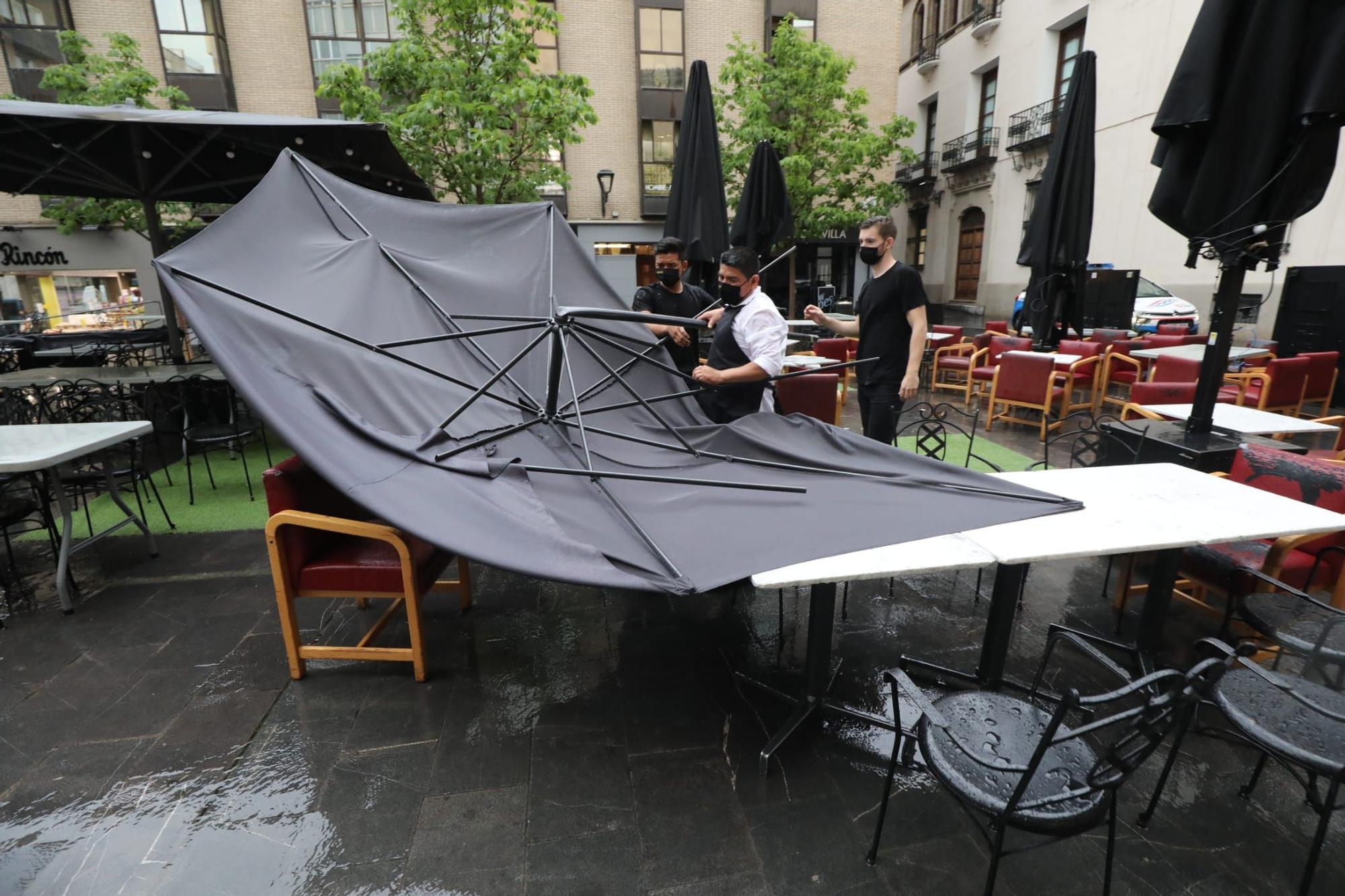 Una terraza de la plaza Ariño de Zaragoza