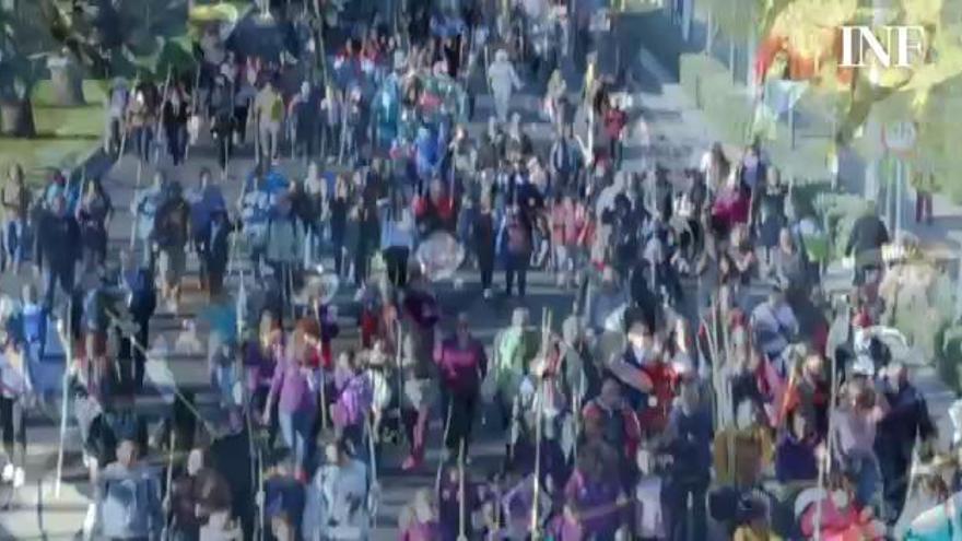 Miles de personas participan en la romería de Santa Faz 2018