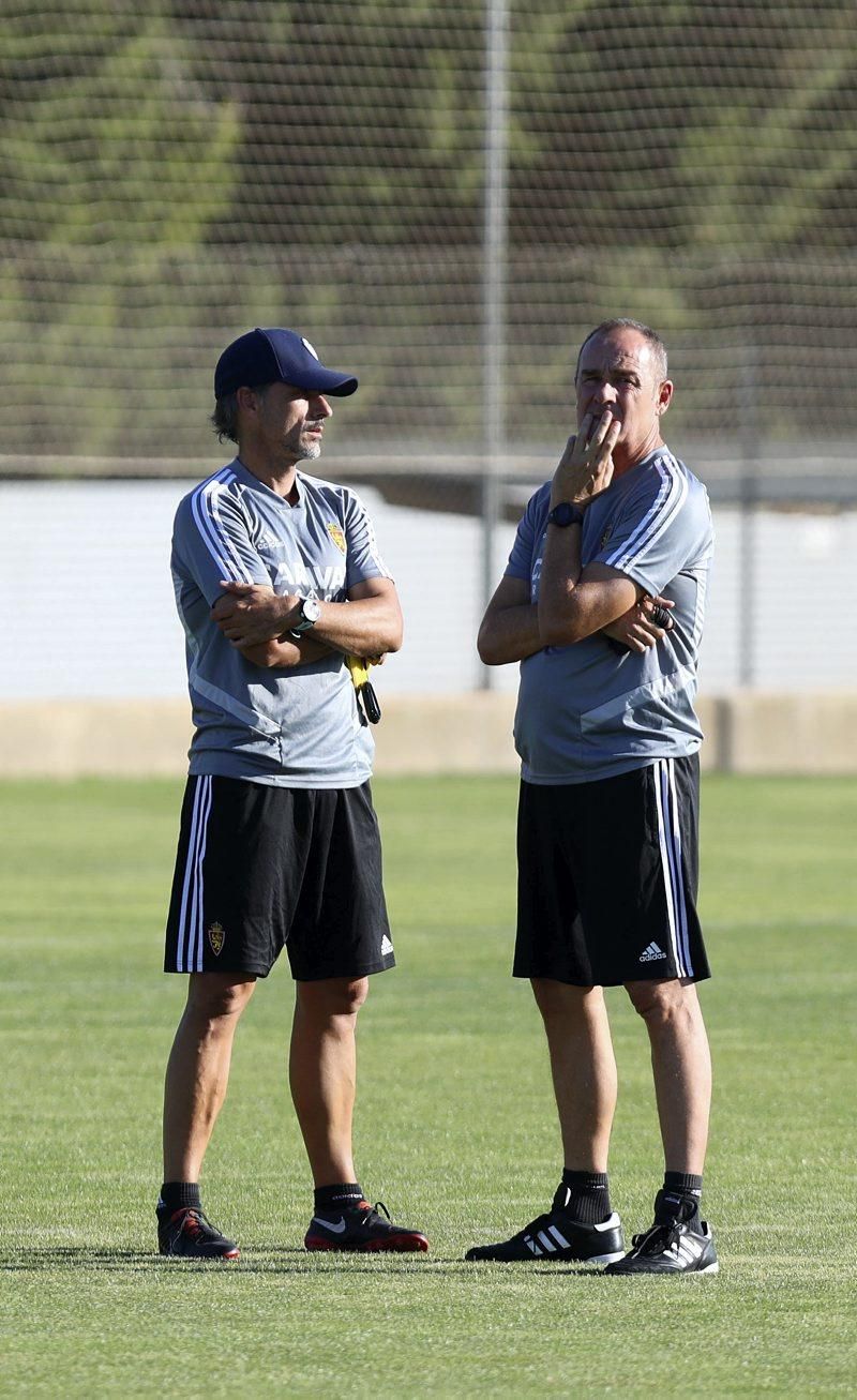 Entrenamiento del Real Zaragoza previo al partido de mañana