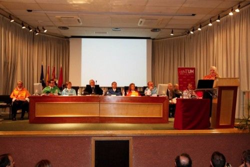 Saskia Sassen recibe el doctorado Honoris Causa de la Universidad de Murcia