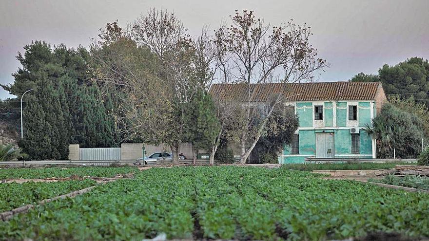 Tierra de poderosos contrastes, La Punta afrontará, o debería afrontar, por promesa municipal, su recuperación.  | JOSÉ MANUEL LÓPEZ