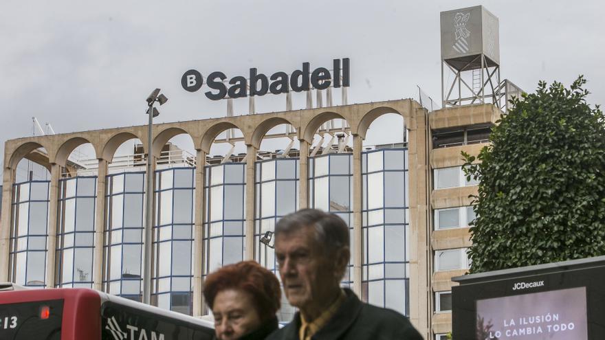 El Banco Sabadell busca cantera: reforzará su red de oficinas con 115 nuevas incorporaciones