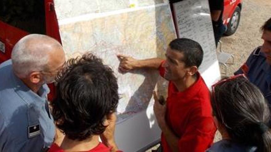 Uns 60 voluntaris busquen el francès desaparegut a Montserrat