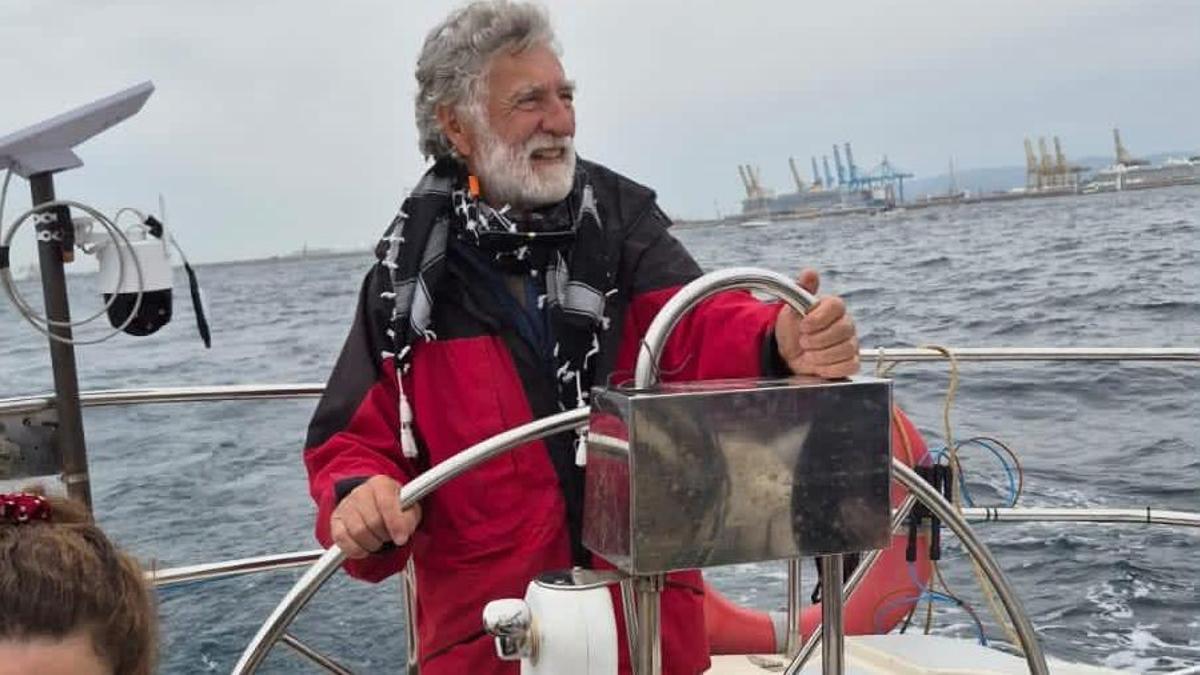 Benito González, en el barco de la Flotilla rumbo a Gaza la semana pasada.