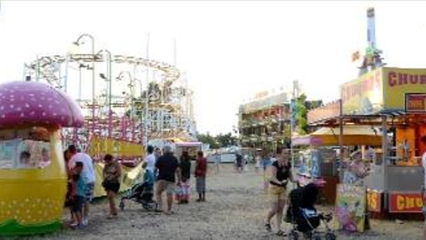 El parc infantil de Roses, situat a peu de la C-260, a l&#039;entrada de la població.