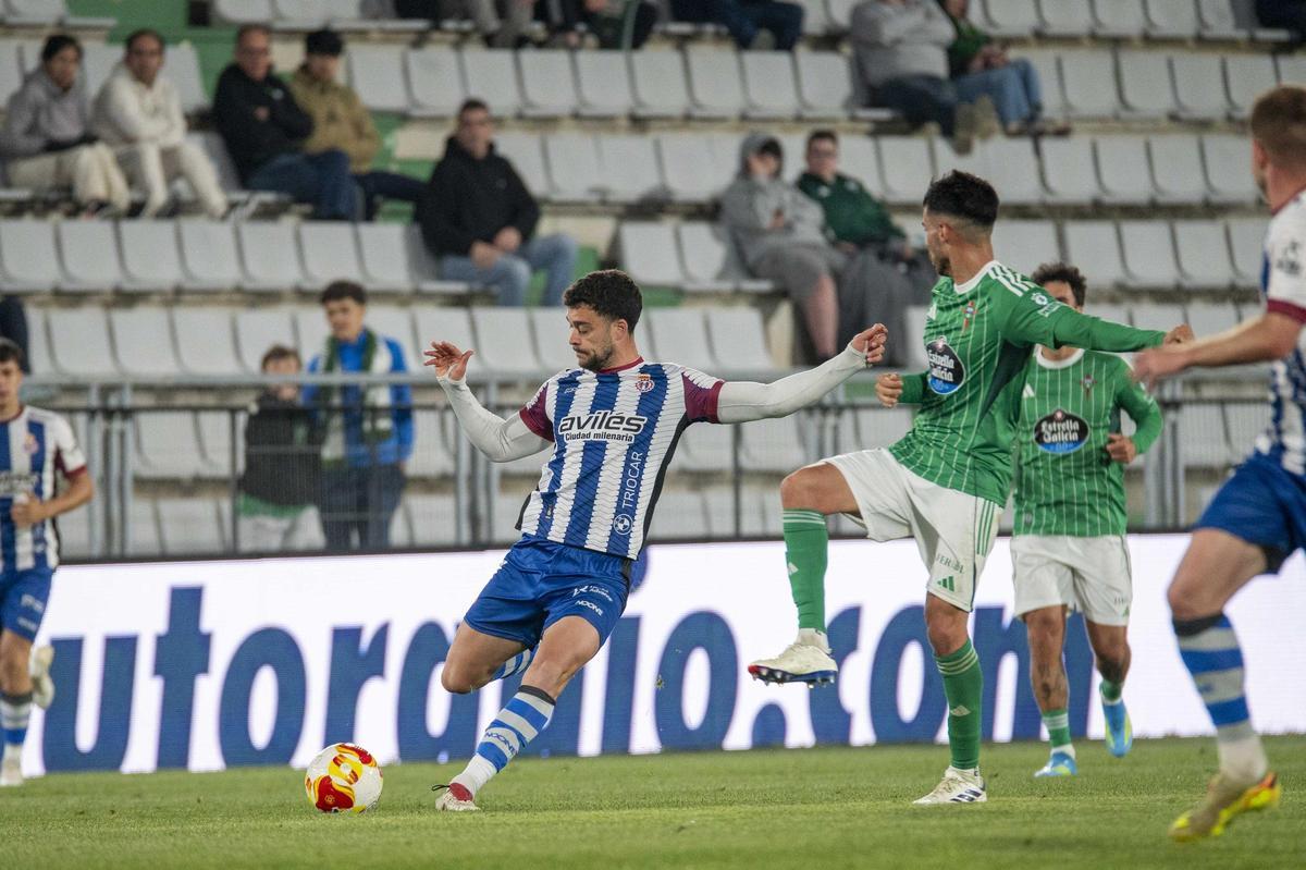 Las imágenes del empate del Avilés en Ferrol