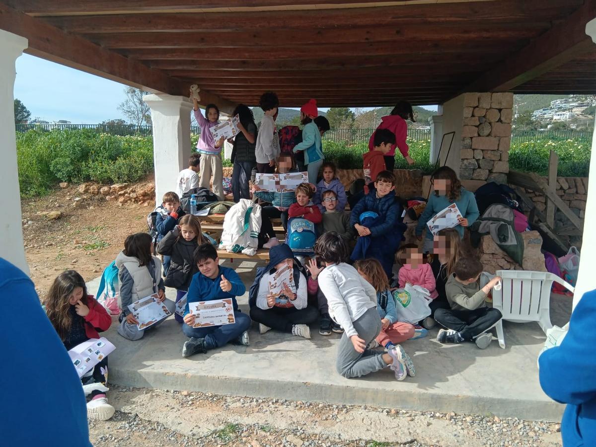 Estas son las imágenes del campamento de arqueología en Can Tomeu, programación Natura