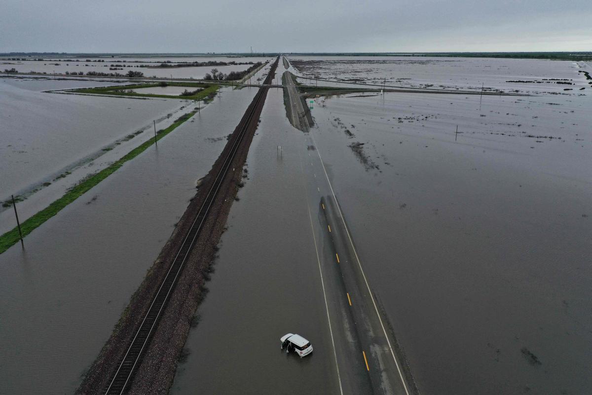 Inundaciones en el condado de Tulare, en California