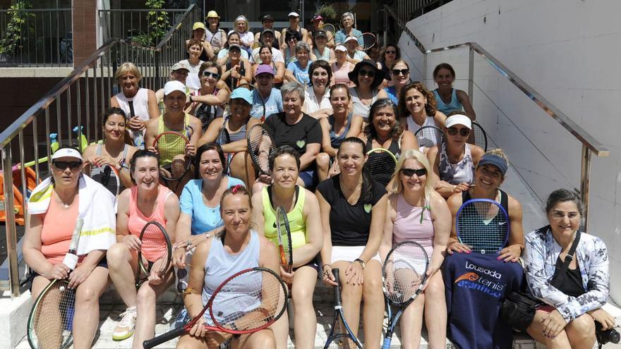 Las participantes posan
juntas en la jornada de
ayer. | Bernabé/Javier Lalín