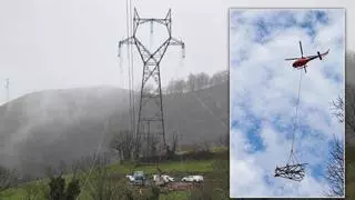 Los helicópteros ya desmantelan las torres de alta tensión de la línea Lada-Velilla, que nunca llegó a funcionar