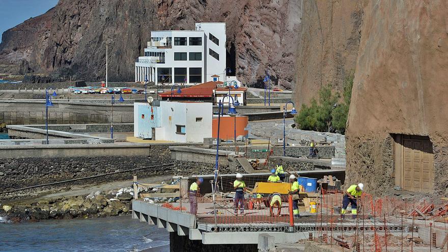 El remodelado paseo de Sardina abrirá en Semana Santa tras un año de retraso