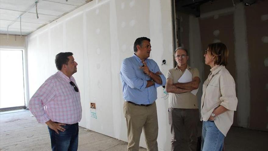 Consistorio y Junta retoman las obras del centro de día