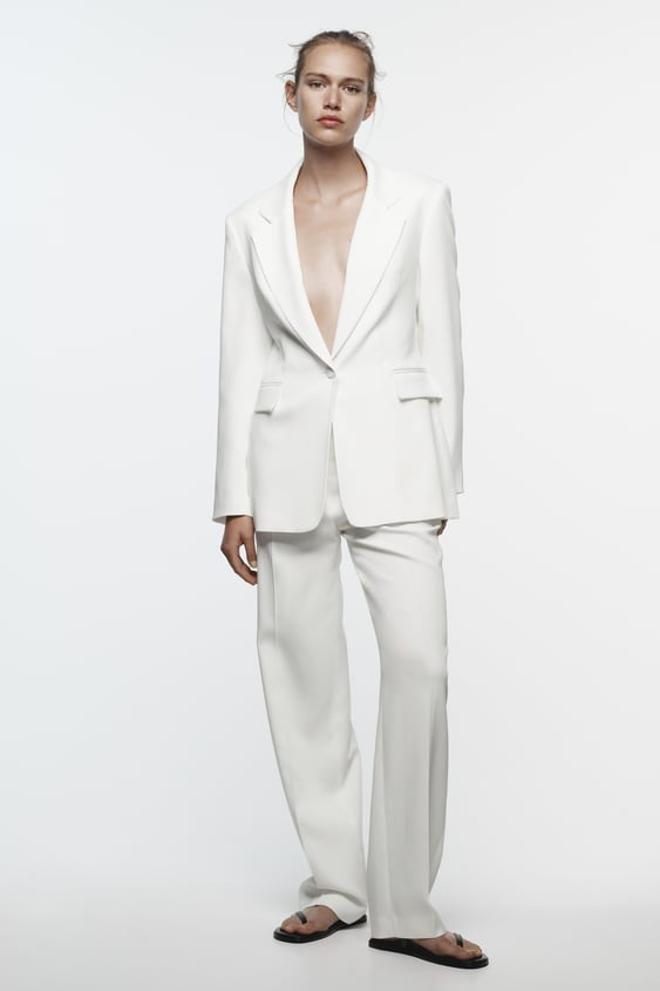 Traje blanco de Zara