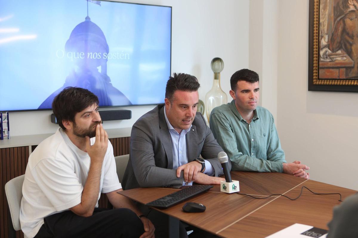 Ramón Brea, Álex García e Gonzalo Louzao, na presentación da campaña.