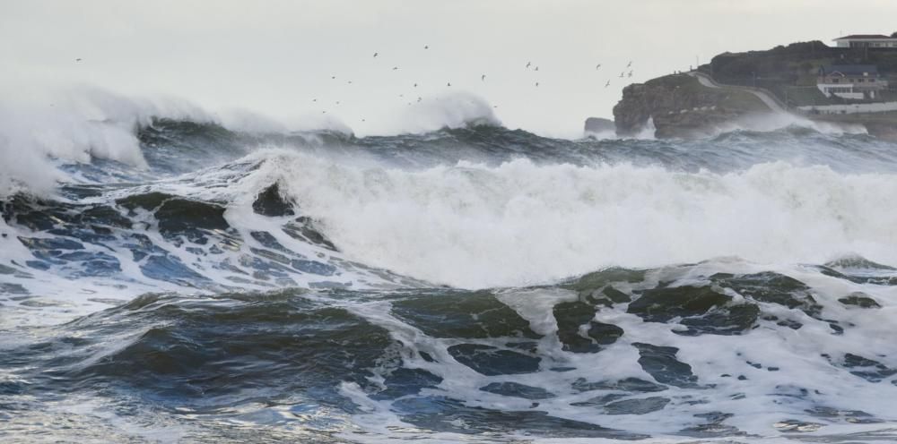 Oleaje en Gijón