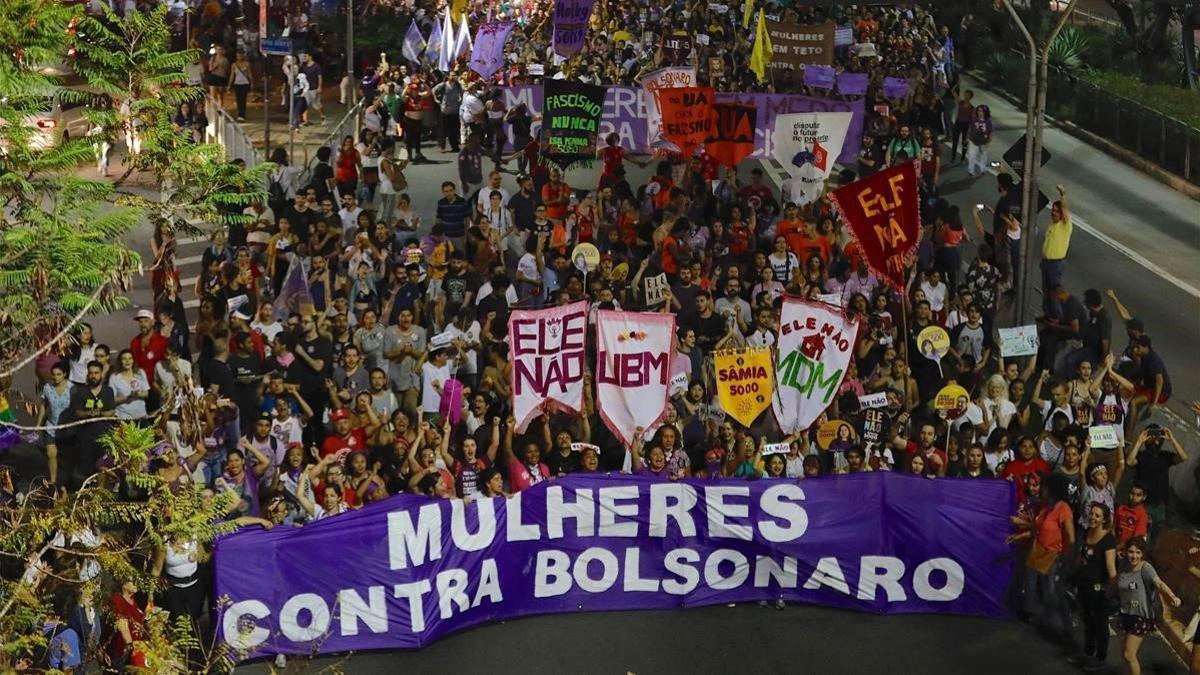 manifestacion en brasil de mujeres contra el candidato ultraderechista bolsonaro