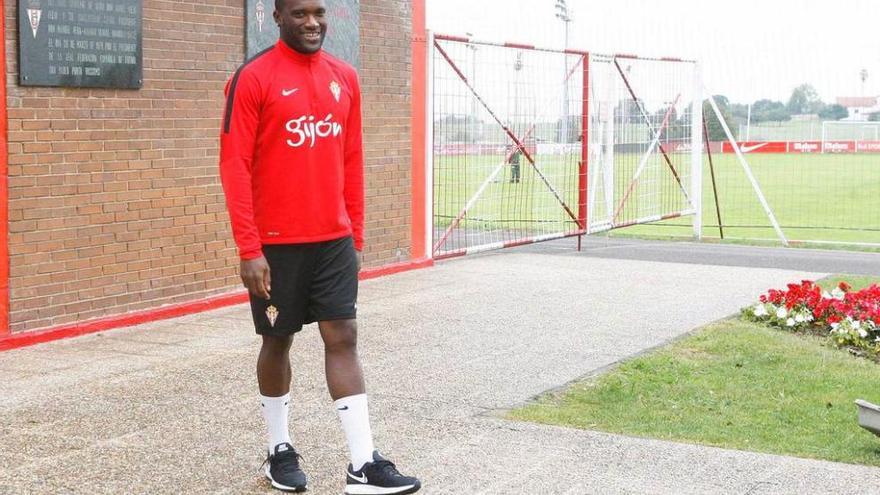 Babin, ayer, en la escuela de fútbol de Mareo.