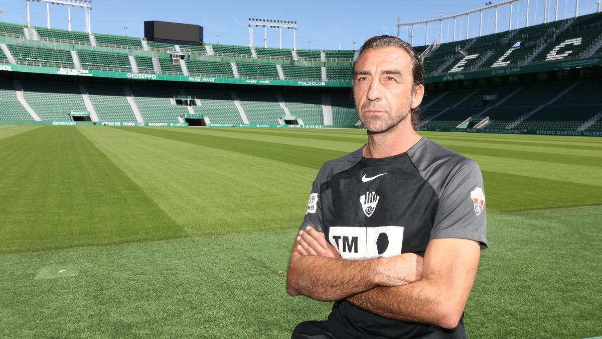 El segundo entrenador del Elche asegura que el equipo está listo para competir ante el Rayo