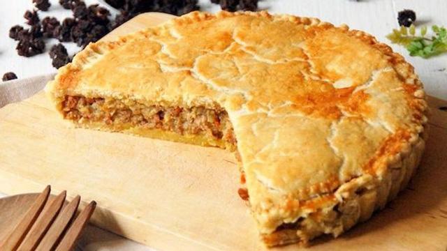 Un delicioso Corned meat pie.