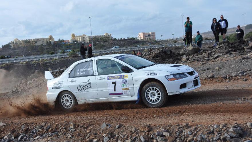 Jesús Tacoronte-María Sáez, EVO-IX, en el tramo cronometrado de Bahía Feliz.