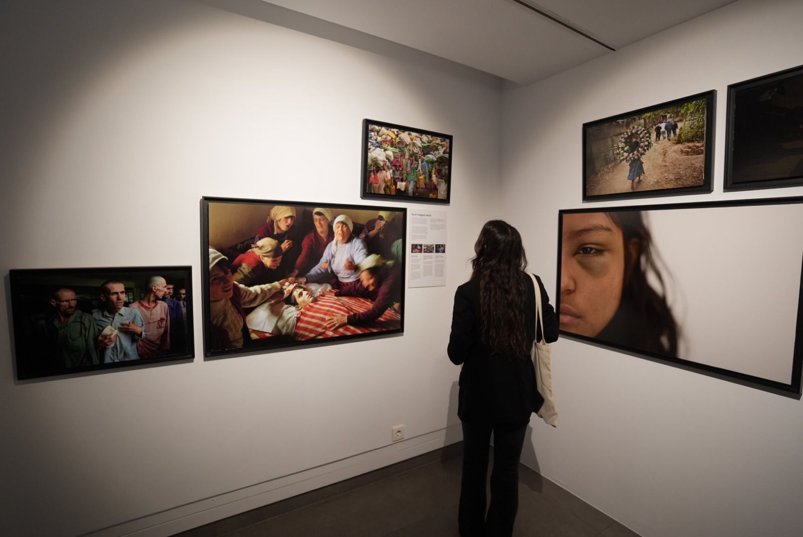 Abrir los ojos a la realidad más oscura