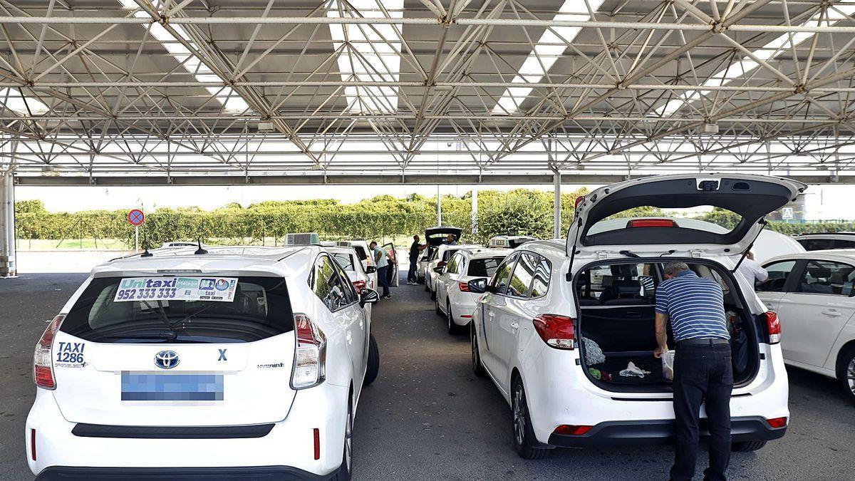 Imagen de archivo de taxis en Málaga