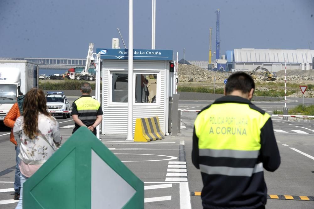 Abre a la circulación el vial de acceso al puerto exterior tras meses con la obra terminada