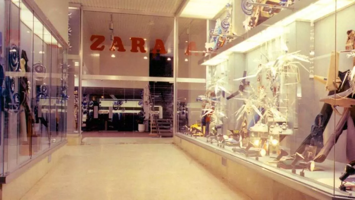 Las primeras trabajadoras idearon el nombre de Zara para aprovechar un rótulo ya fabricado
