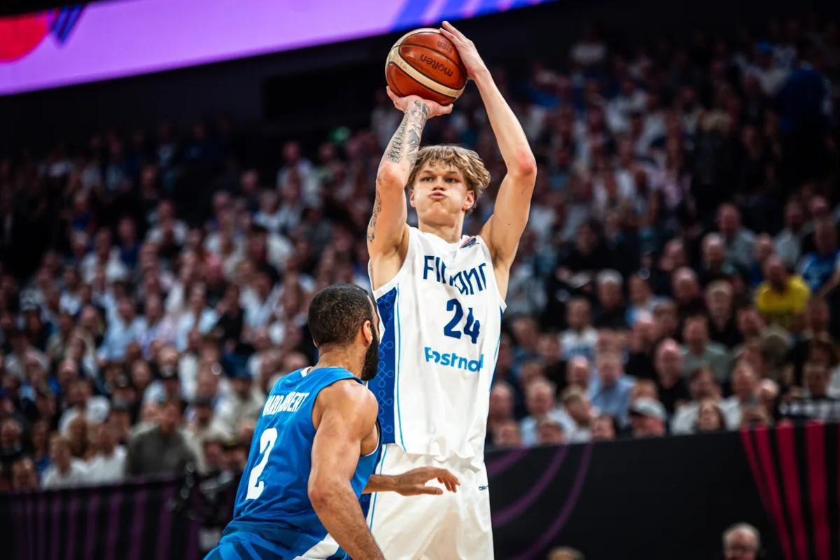 Despite his youth, he has a confidence in his unusual game for a kid of only 18 years