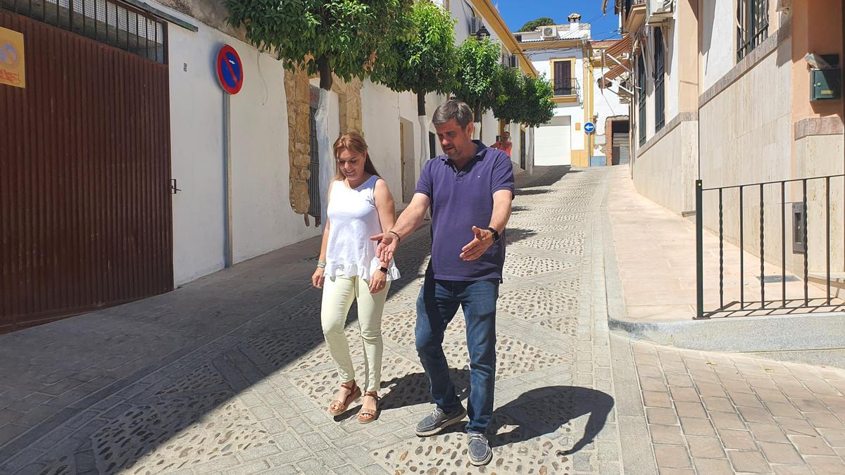 El concejal Ramón Hernández supervisa la obra ejecutada.