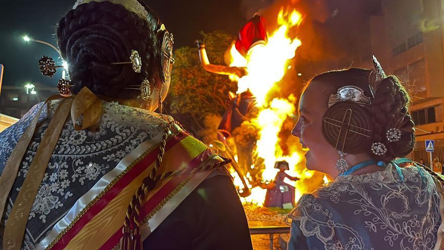 Fallas 2024: Los monumentos josefinos arden en la Vall para cerrar ciclo festivo