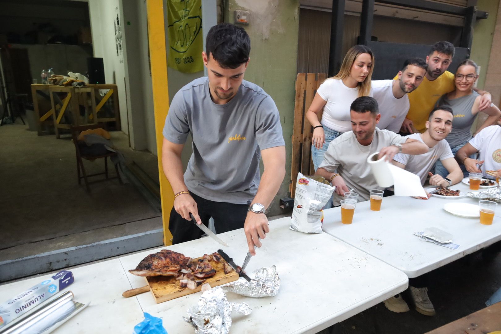 FOTOGALERÍA I Las imágenes de la Nit de la Xulla y del encuentro de elaboración de allioli de las fiestas de Vila-real