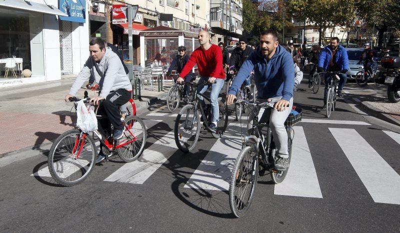 Marcha ciclista en protesta por la paralización del servicio Bizi