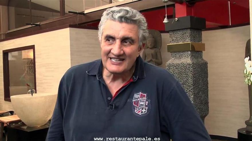 Romay convierte la plaza Mayor de Cáceres en una cancha de baloncesto