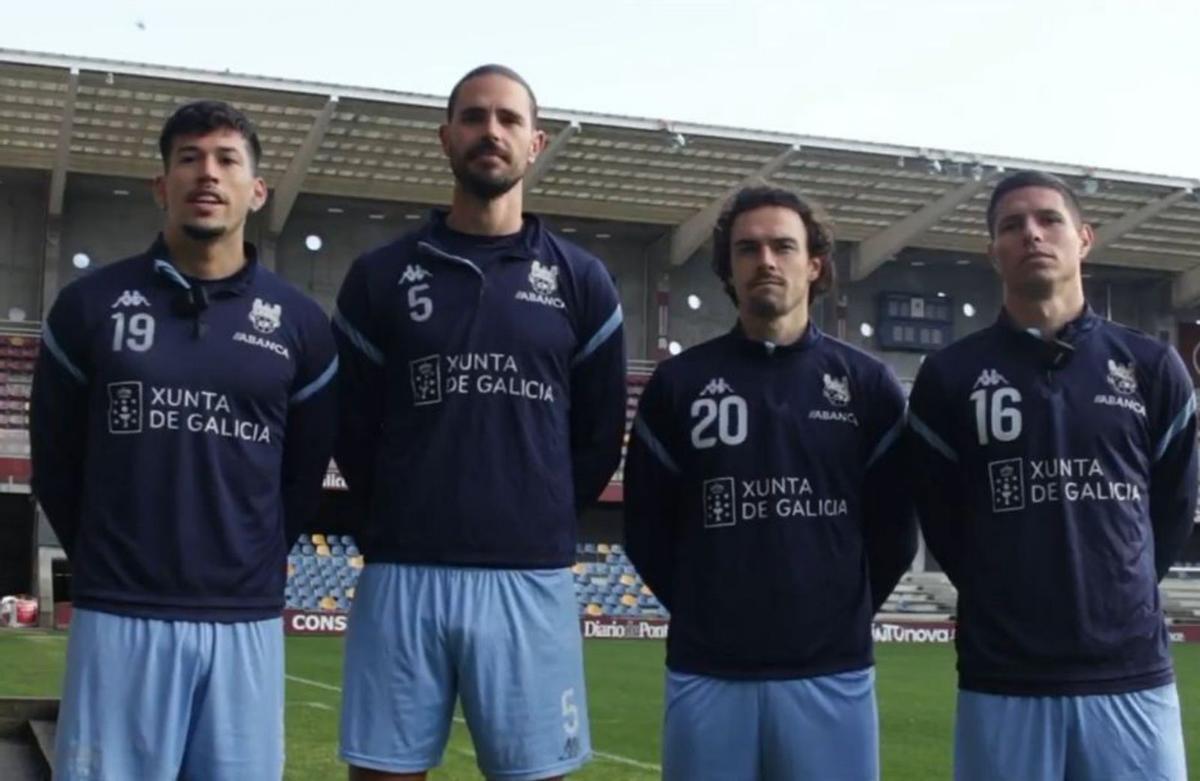 Los jugadores del Pontevedra, en su campaña con Alcer. | FdV