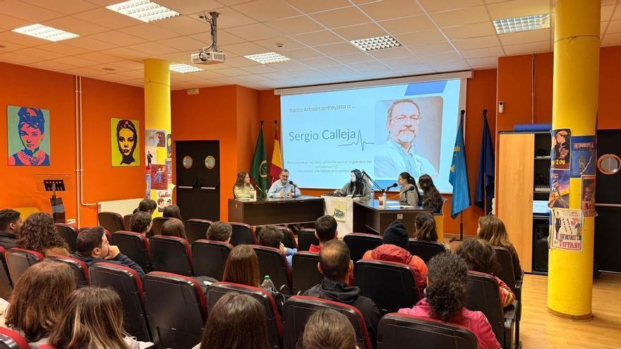 El neurólogo Sergio Calleja alerta en Radio Arbolín del aumento del ictus juvenil: "Es una mezcla de biología y biografía"