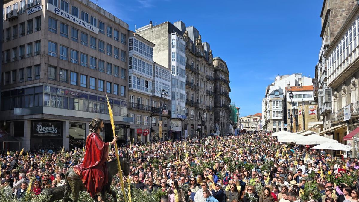 La procesión de la Borriquita de Vigo este Domingo de Ramos, en imágenes