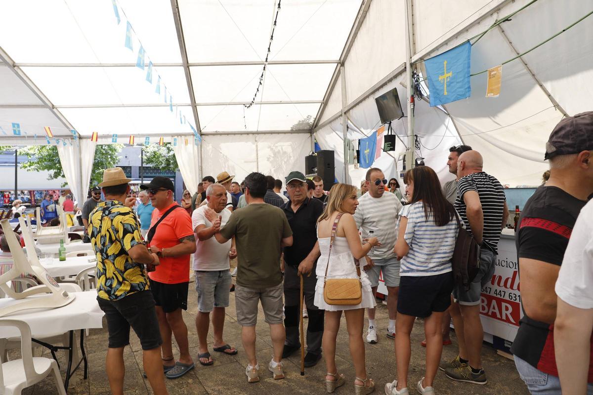 Comida popular en Villoria, Laviana, para celebrar a San Antonio: así está siendo la celebración
