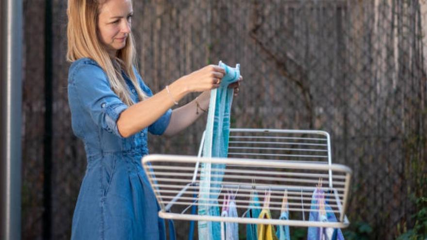 TENDEDERO ELÉCTRICO LEROY MERLIN: Leroy Merlín se pasa el juego con este  tendedero eléctrico que seca la ropa