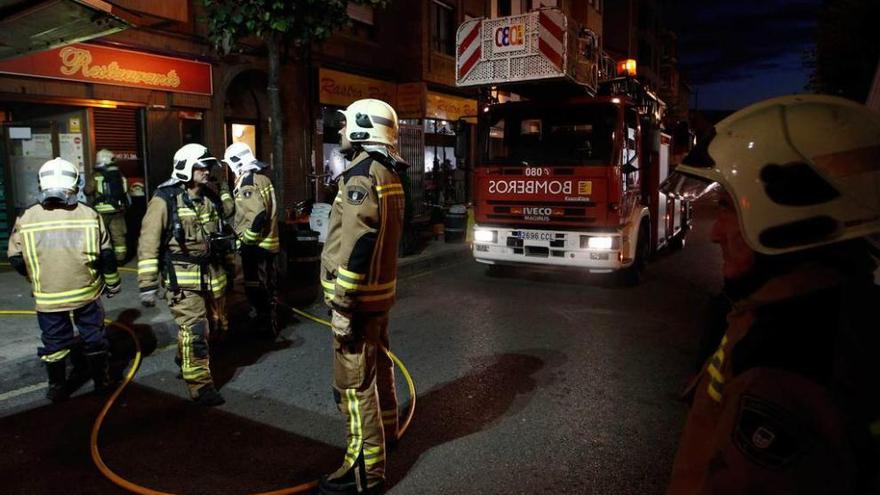 El incendio de una parrilla causa alarma en Pumarín