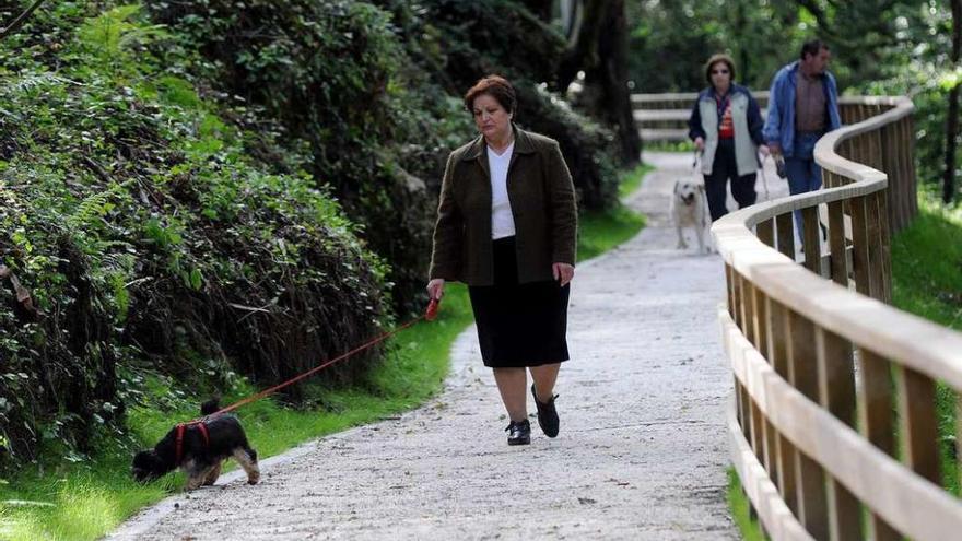 Senda peatonal del río Lérez por Monte Porreiro. // R. Vázquez