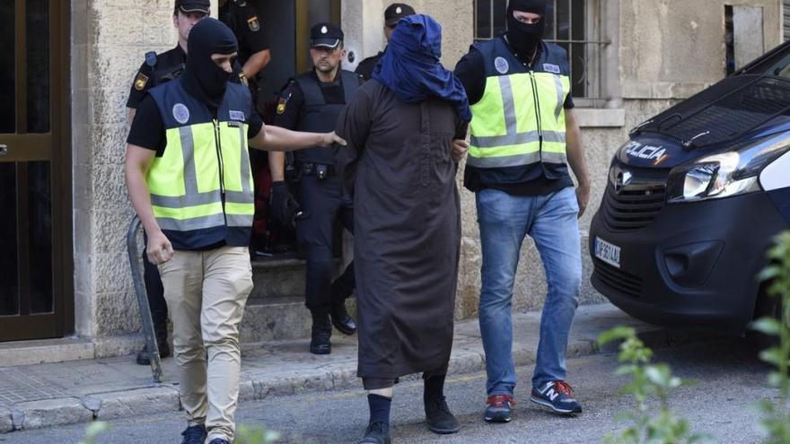 Los yihadistas de Mallorca planeaban &quot;una mantanza&quot; a cuchillo en la plaza de Inca