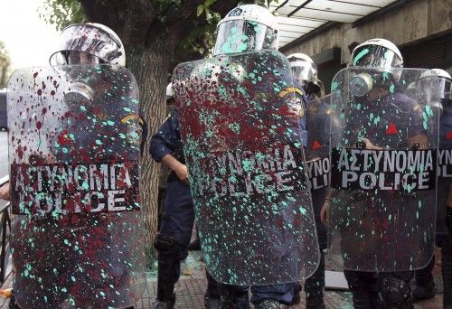 PROTESTAS DURANTE LA VISITA DE MERKEL A ATENAS