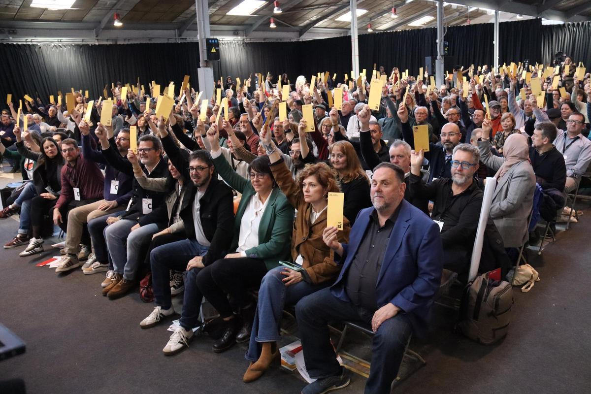 Imagen del congreso de ERC con Oriol Junqueras y Elisenda Alamany al frente.