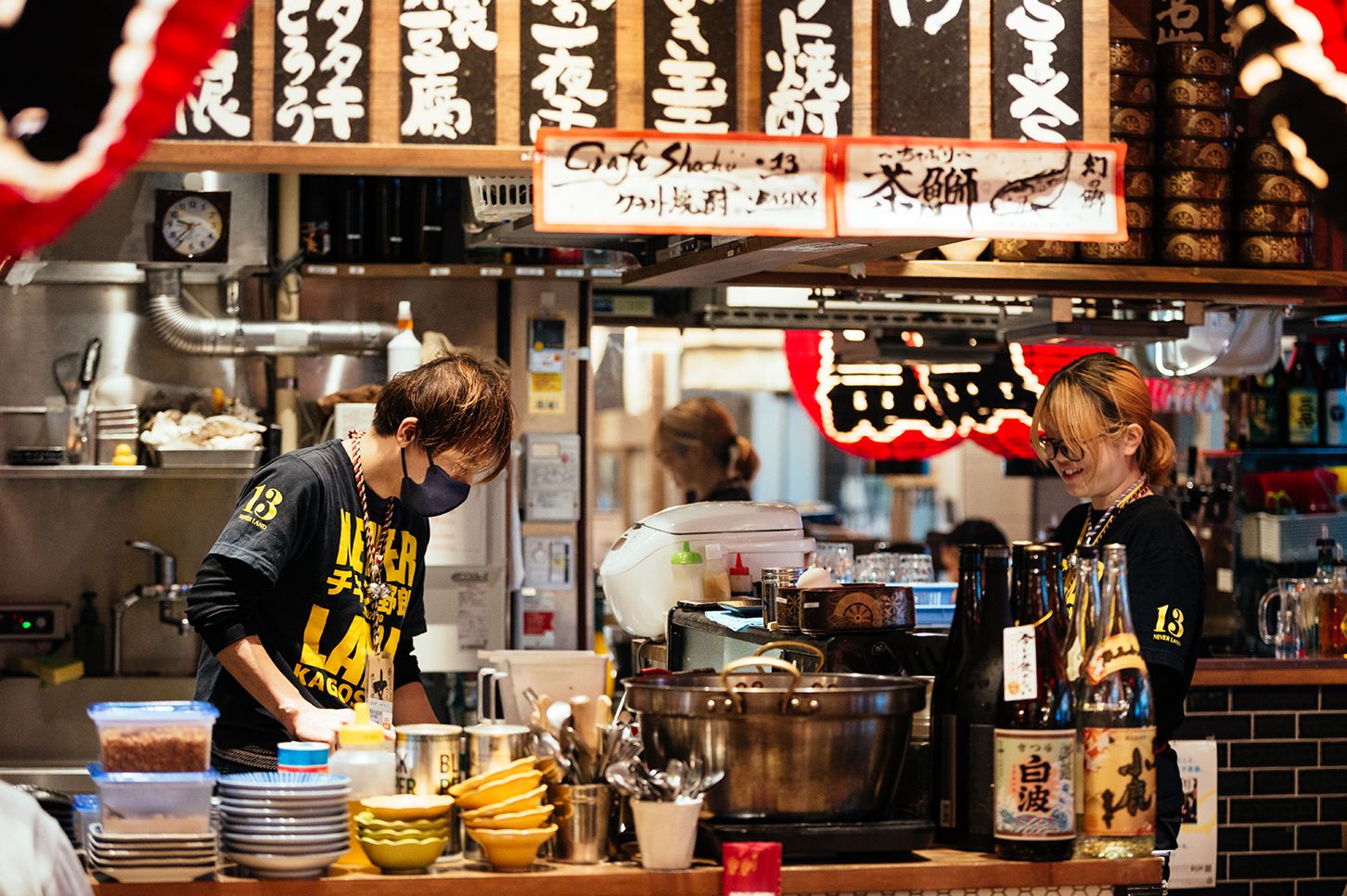 Taberna estilo izakaya en el centro de Kagoshima.