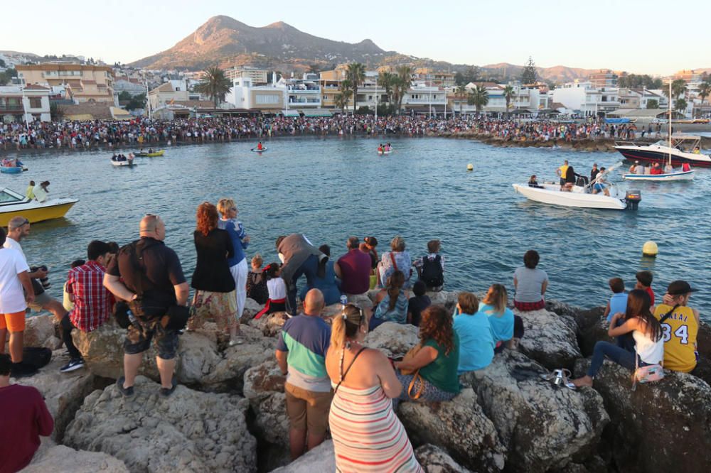 La Virgen del Carmen de Pedregalejo y la de El Palo se encuentran en las aguas del Mediterráneo.