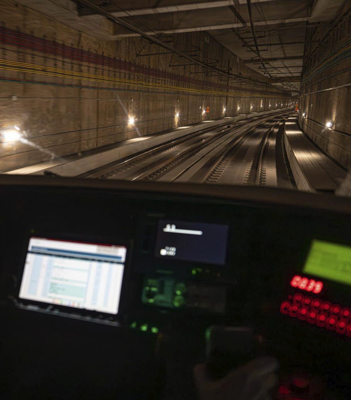 L’AMB obre el debat sobre construir un nou túnel per a Rodalies sota la Diagonal