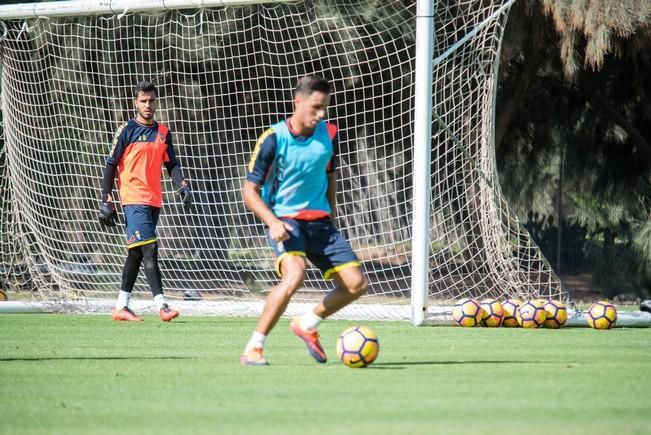 Entrenamiento UD Las Palmas en el campo de Las ...