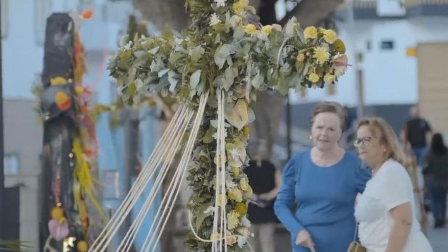 Tamaimo stars in the exhibition of fifteen bowered crosses until Friday